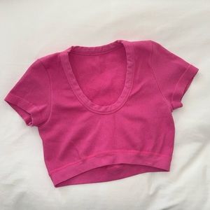 Alo yoga paradise pink crop top